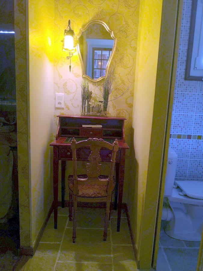 Chambre D'Hote "Avignon" Aramon Exterior photo